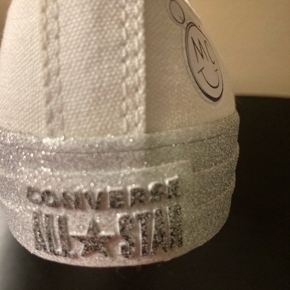 Miley Cyrus x Converse Ox Low Top NWT - Picture 9 of 16